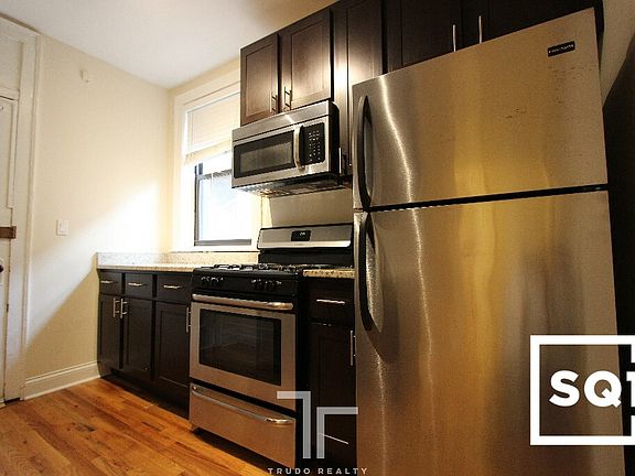 4th image of 4715 N Leavitt St #4721-2