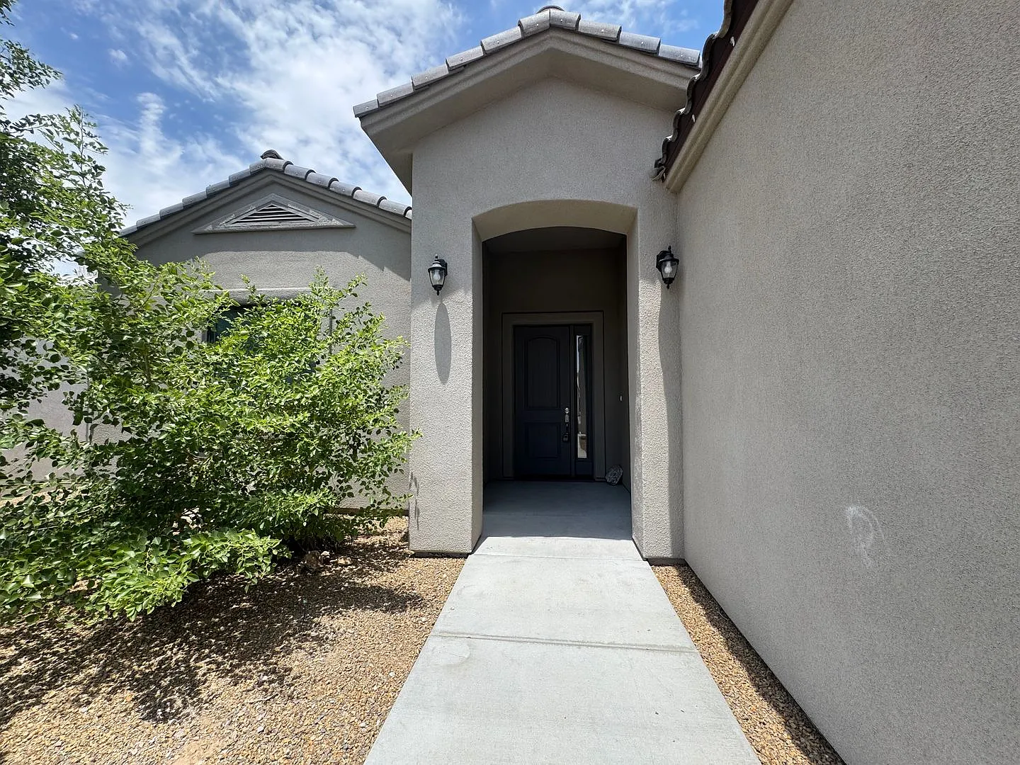 3BD/2BA 2 Car Boat Deep Garage in Desert Foothill Estates — Photo 4