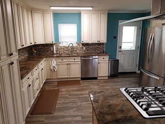 3rd image of 209 S Cedar St