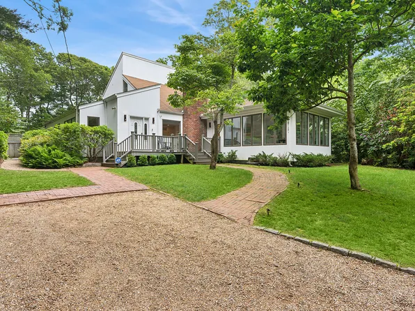 120 Springy Banks Rd, East Hampton, NY 11937