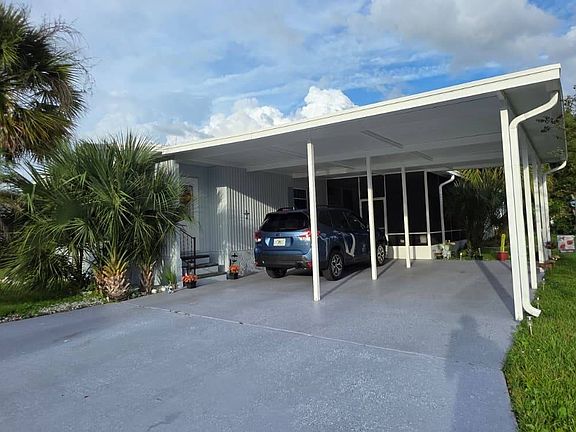 2nd image of 5523 Rd Ave