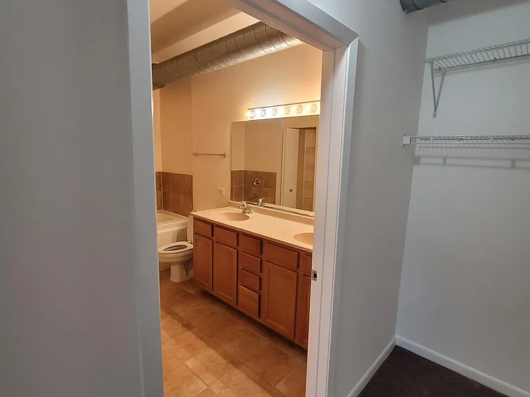 1200 W Monroe St #420 — Photo 45