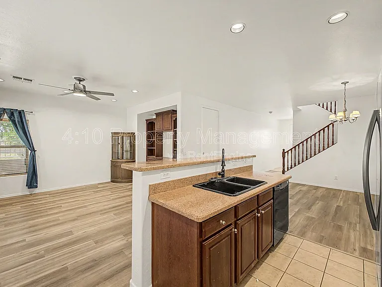 6355 W Sophie Ln — Photo 14