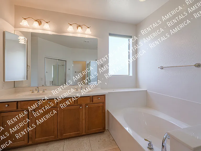3117 W Espartero Way — Photo 37