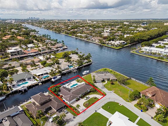 3rd image of 1912 Ocean Mist Dr