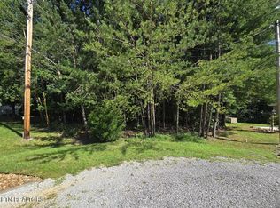 16 Holly Ct, Crossville, TN 38558