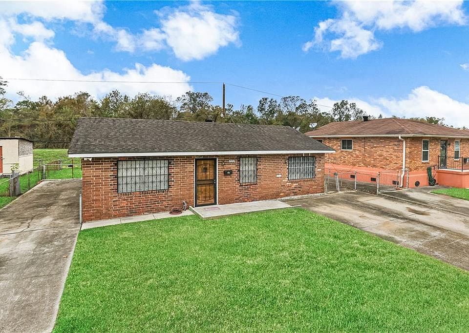 1st image of 253 Capitol Dr #1