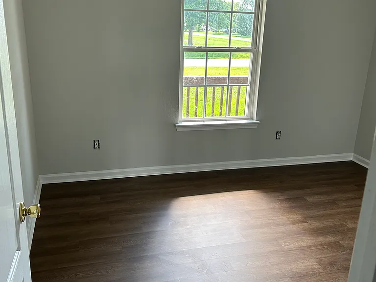 100 Cotton Ct — Photo 4