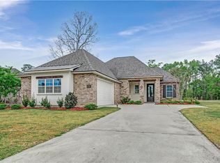 23440 Noble Oak Dr, Springfield, LA 70462