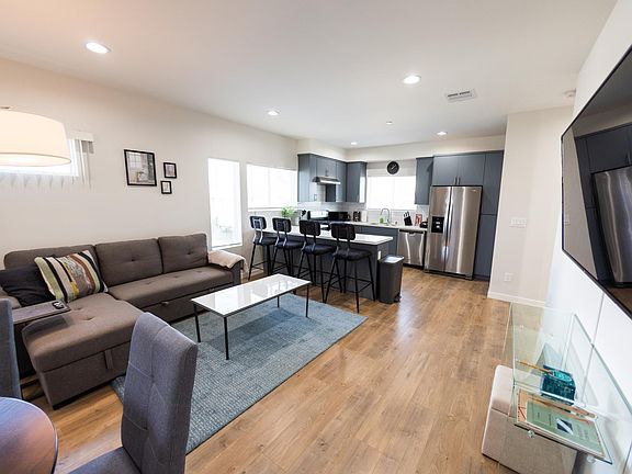 5th image of 5128.5 Riverton Ave