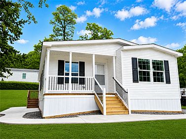 Exterior Image-1-Colony 116 Mandell Trails