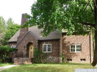 13 Becraft Ave, Hudson, NY 12534