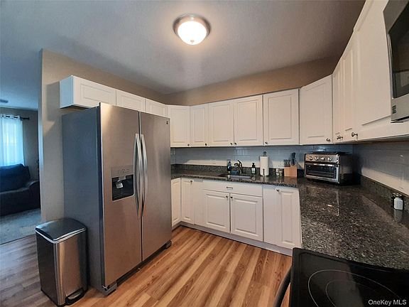 3rd image of 532 Washington Avenue