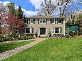 40 Cinnamon Tree Ln, Berkeley Heights, NJ 07922