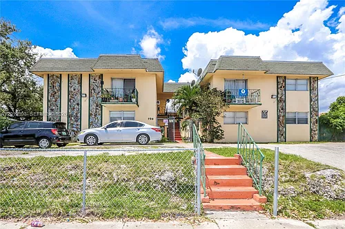 720 NW 27th Ct #7 Photo 1