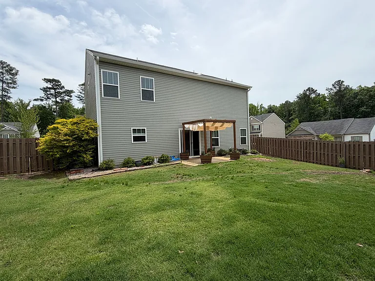 1008 Swan Ct — Photo 43