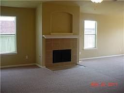 2nd image of 9 Diamond Oak Dr