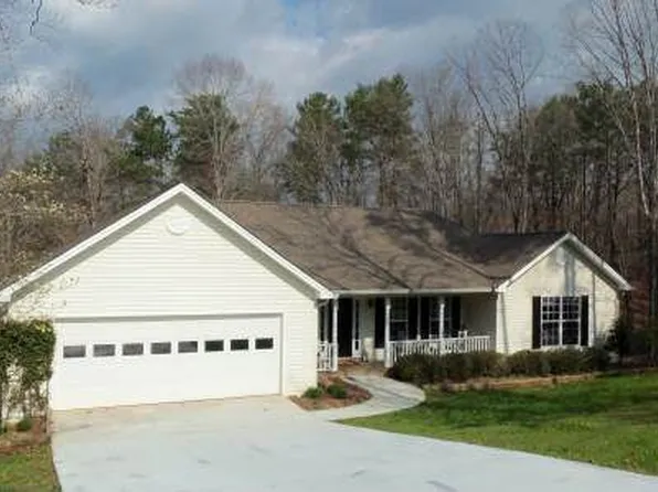 120 Young Deer Dr, Dahlonega, GA 30533