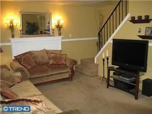 4260 Johnson Ct, Pennsauken, NJ 08110