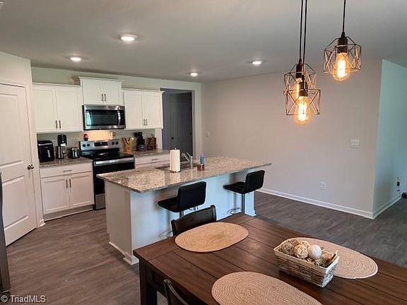 4th image of 148 Birch Tree Way