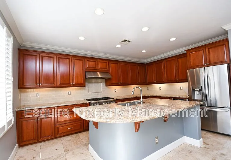 1763 Alta Vista Pl — Photo 5