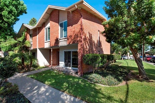 1st image of 16667 Townhouse Dr