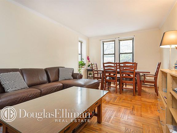 4th image of 4325 43rd St #2E