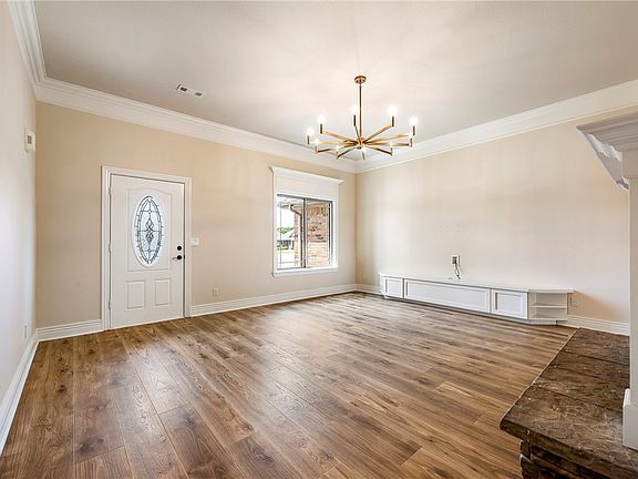 3rd image of 952 Stone St