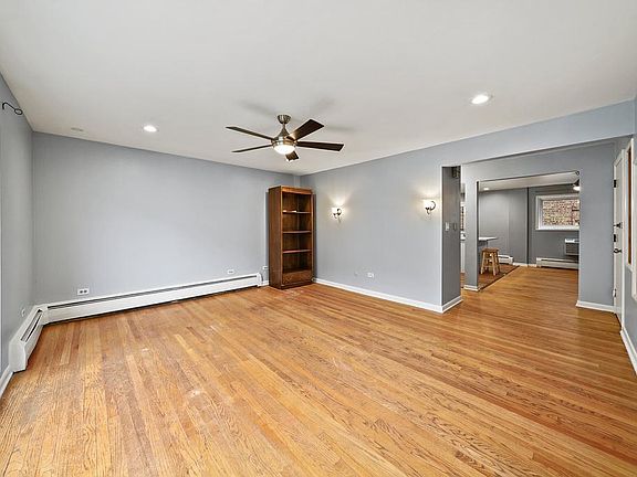 3rd image of 4191 N Paulina St #2B