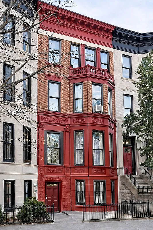 22 Clarkson Ave photo 1