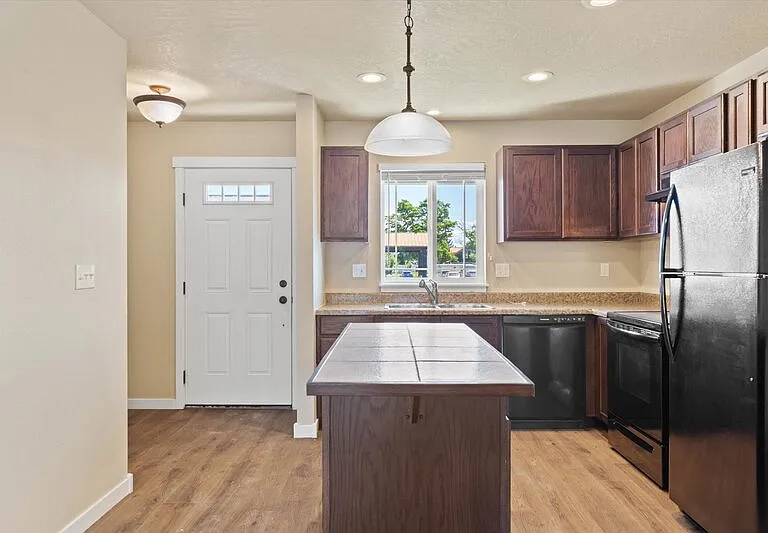 1669 E Horsehaven Ave #1 — Photo 5