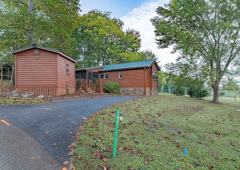 1st image of 180 Chimney Rdg