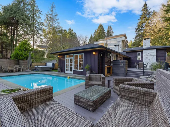 4411 Stone Cres, West Vancouver, BC V7W 1B8