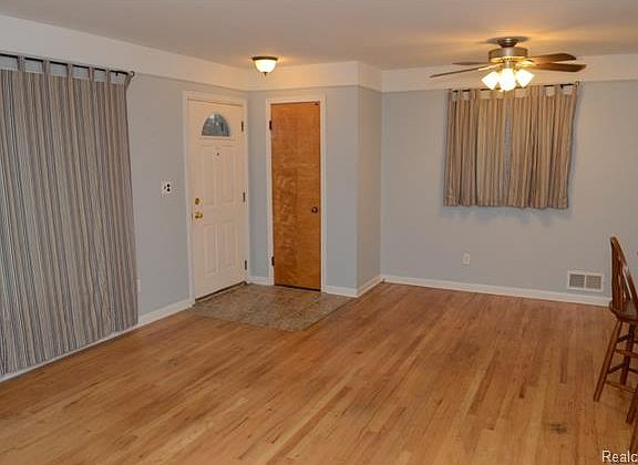 3rd image of 8321 Shari Dr