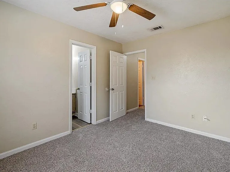 1346 Hancock St #B — Photo 19