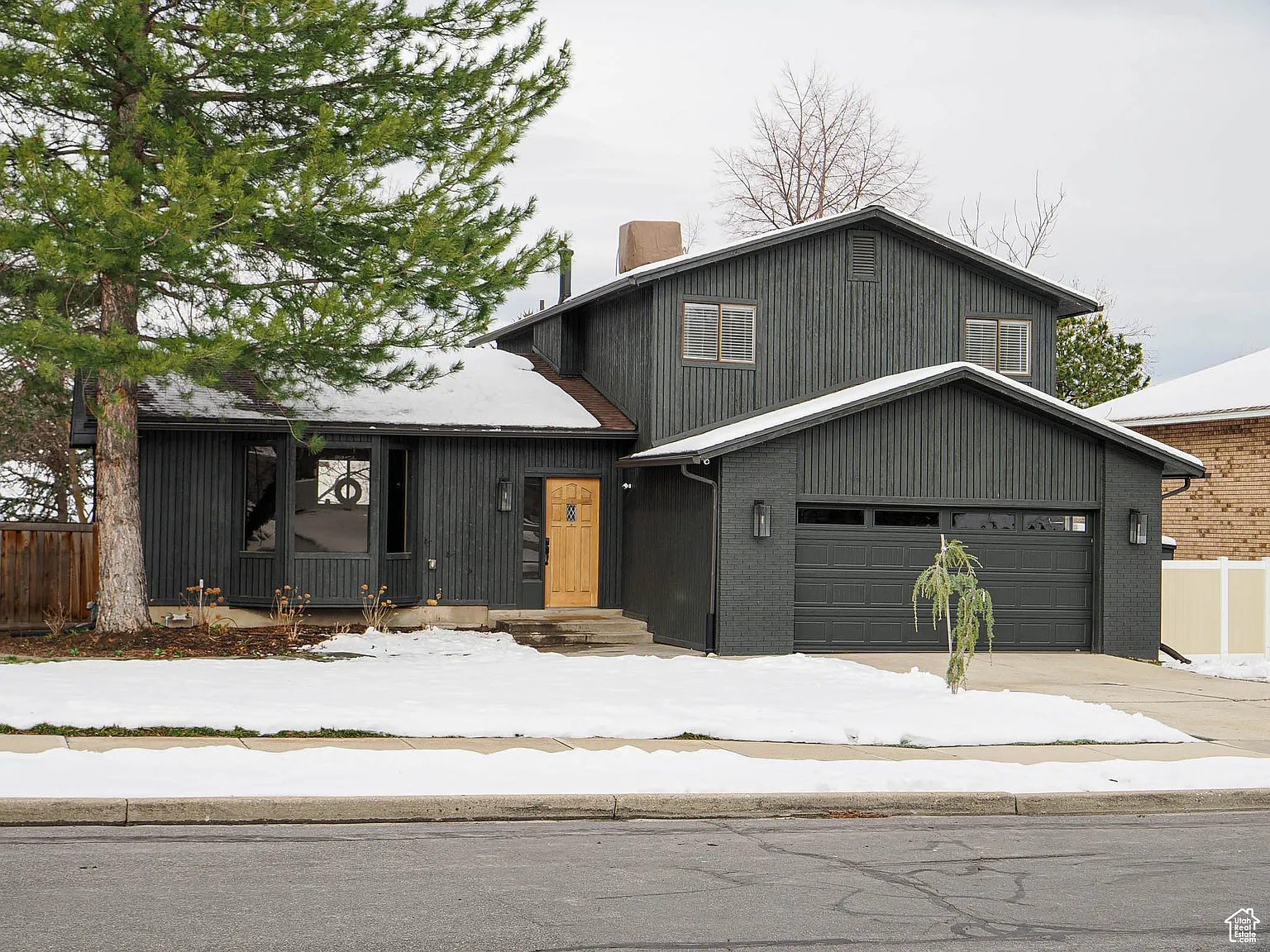 5 bed, 2400 sqft, $3,800 — Photo 1