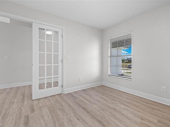 5th image of 629 NW 17th PL