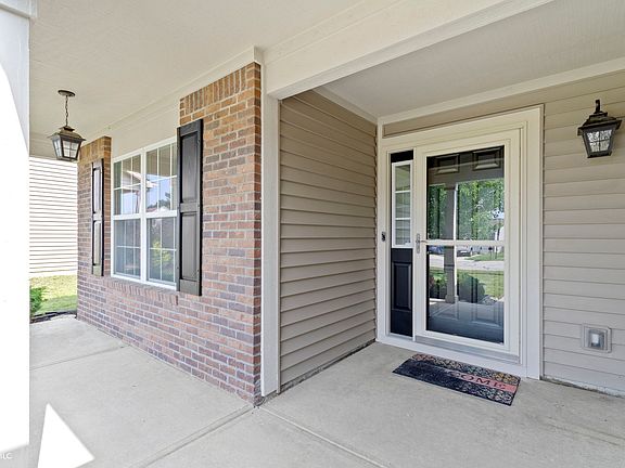 3rd image of 924 Ogala Dr