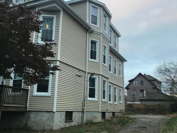 2nd image of 140 Morehouse St