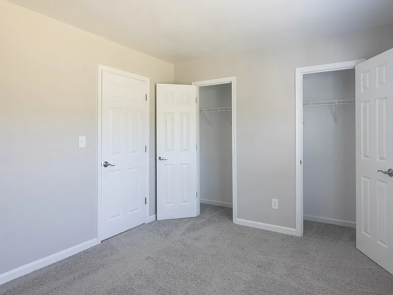 Yorkview Apartments — Photo 13