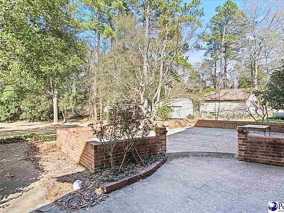 4th image of 306 W Main St