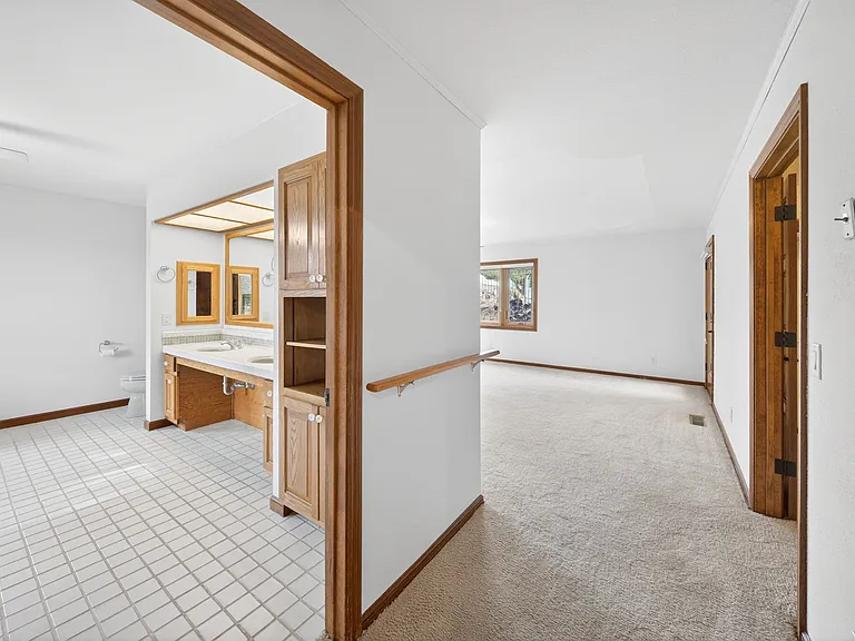 18750 Castle Hill Dr — Photo 24