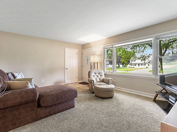 5th image of 8364 Harvest Ave