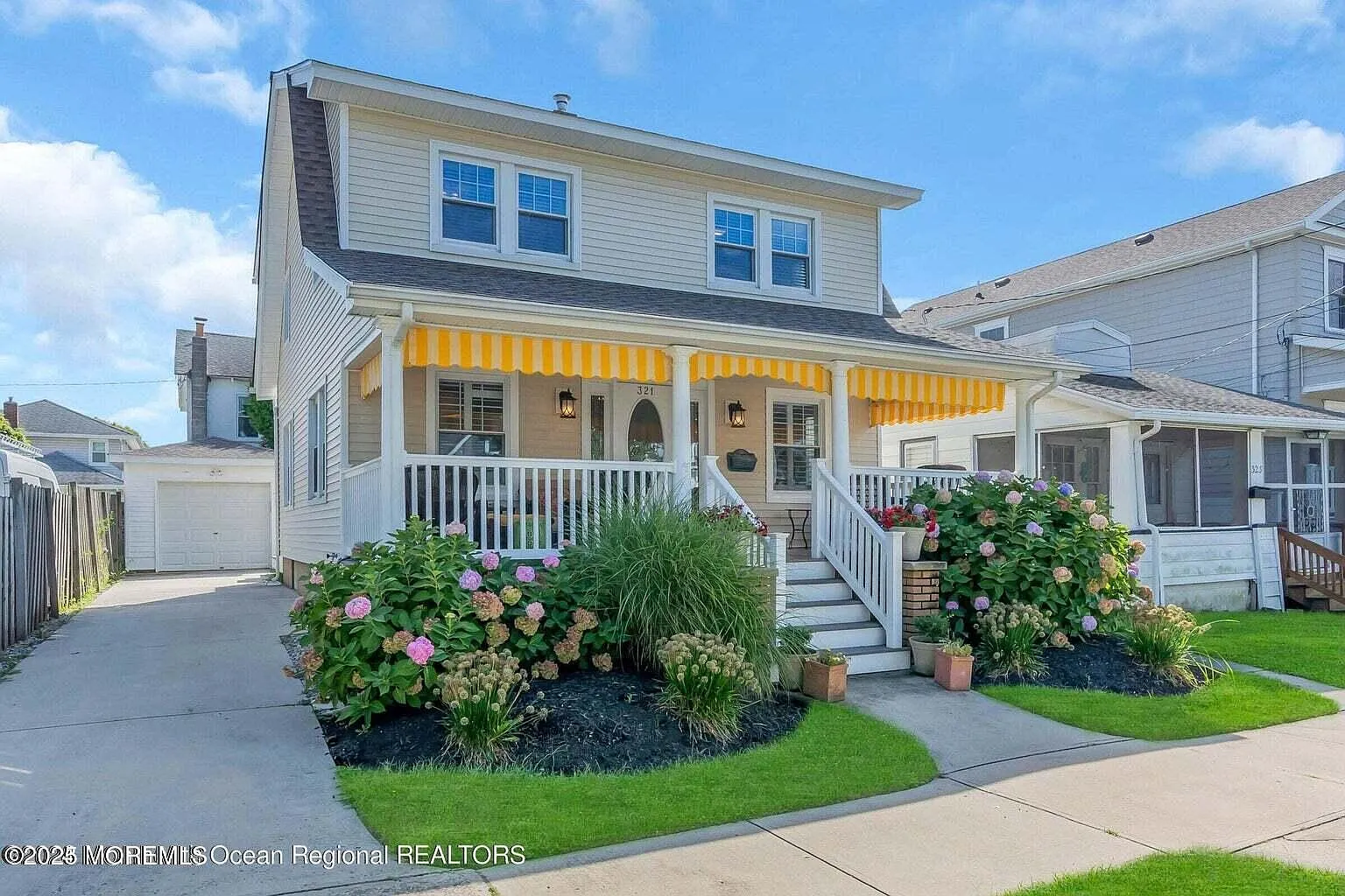 3 bed, 2.5 bath, 1398 sqft, $4,500 — Photo 1