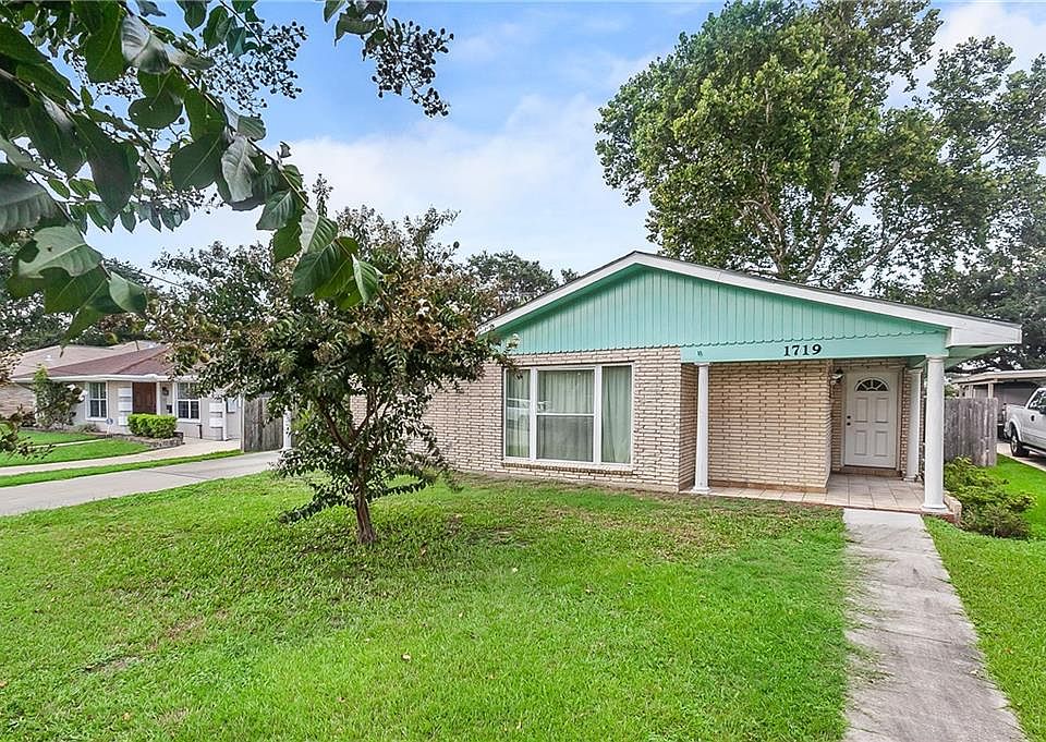 1st image of 1719 Mendez St