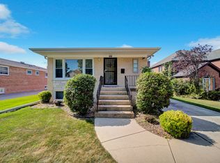 8205 W Park Ave, Niles, IL 60714