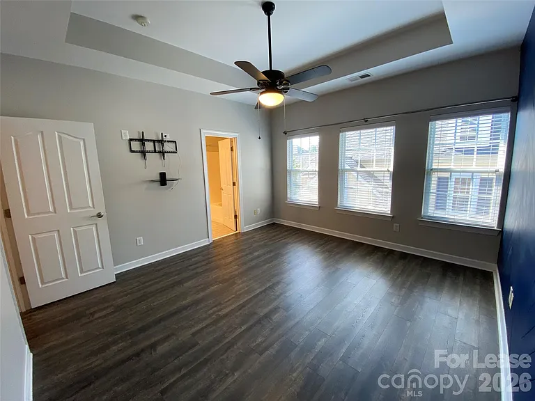 15313 Pahlmeyer Ln — Photo 17