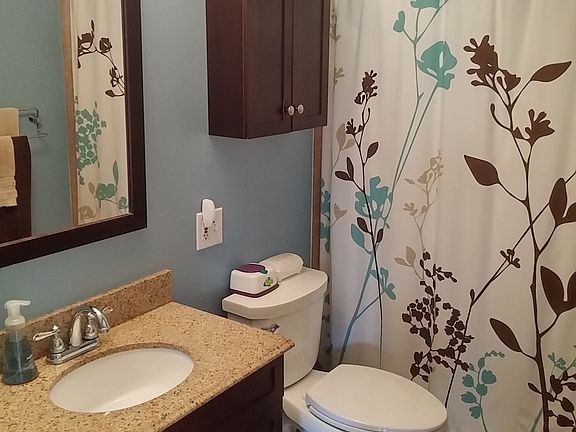 3rd image of 15139 SE 41st St