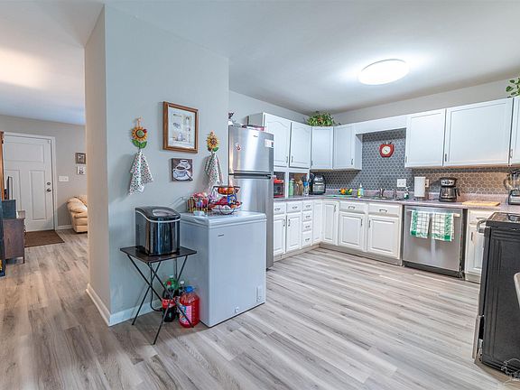 5th image of 3861 Whispering Pines Dr