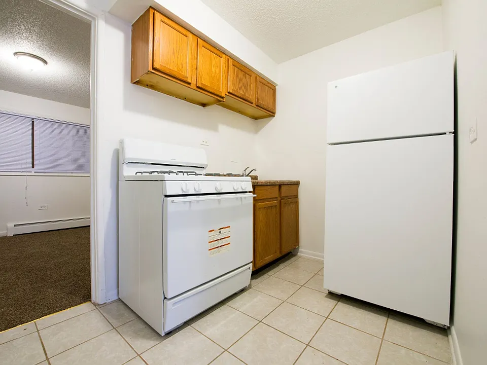 7916 S Drexel